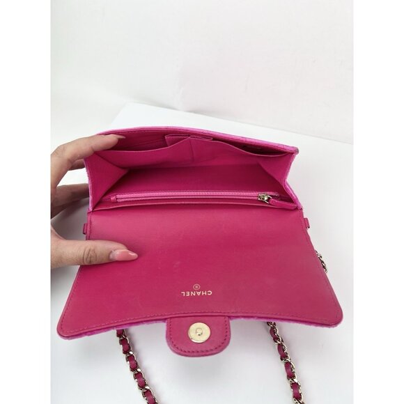 Chanel Velvet Quilted Timeless Fuchsia Wallet on a Chain Clutch Bag - Picture 3 of 16